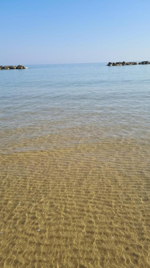 L'Angolo Di Roby Termoli Exterior foto